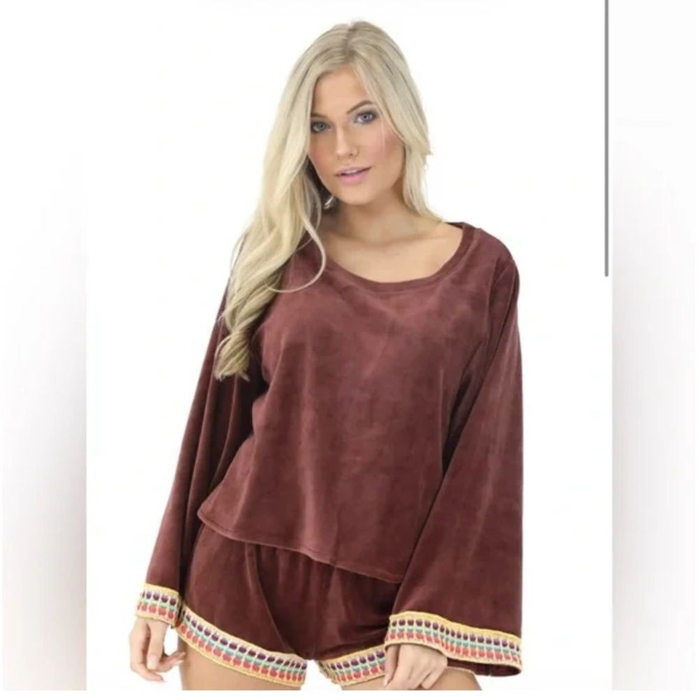 Ladies Judith March Loungewear Mocha Velvet Knit‎ Top Size Medium